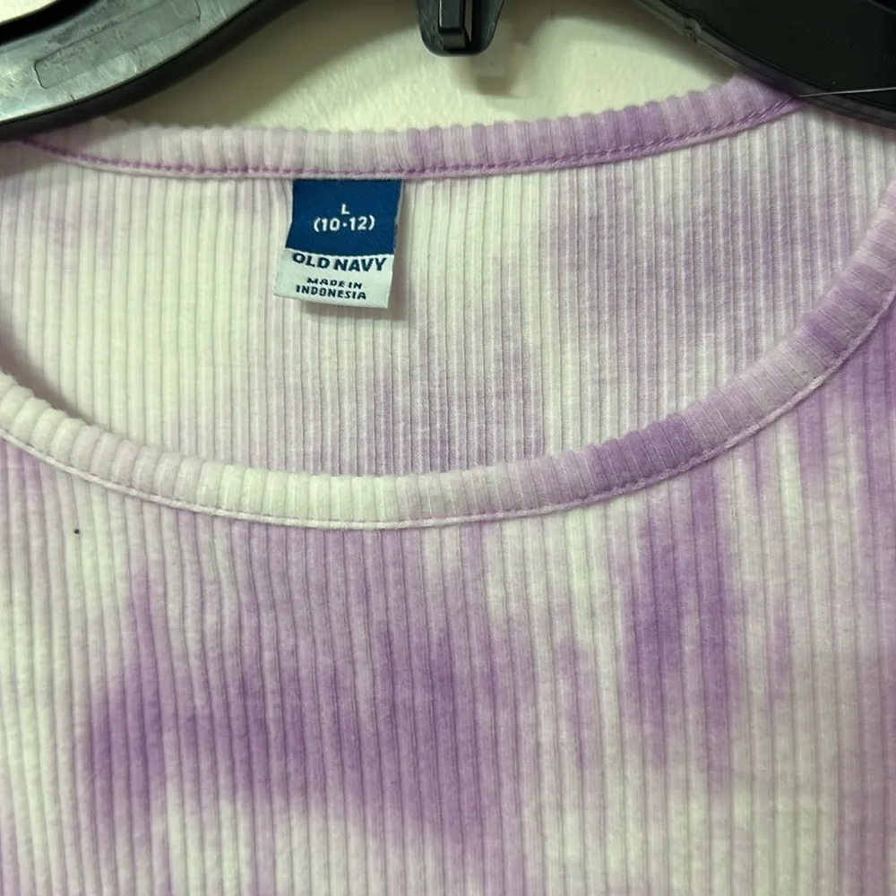 Old navy tee